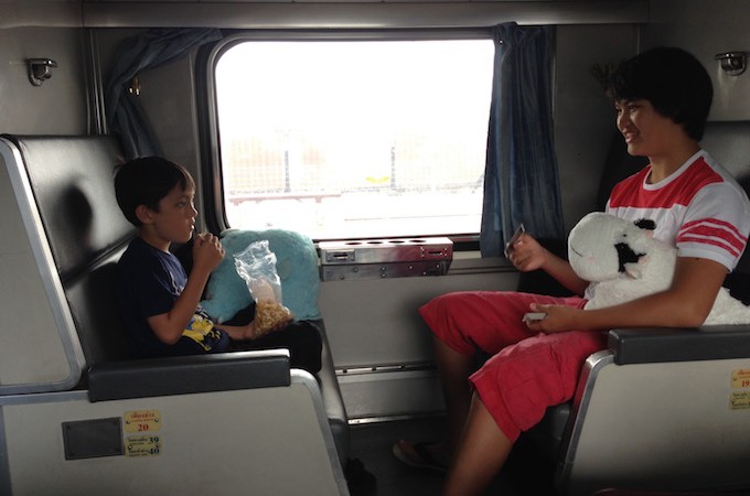Train sociable